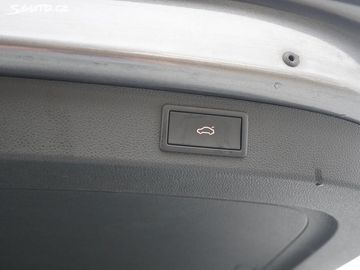 Car image 38