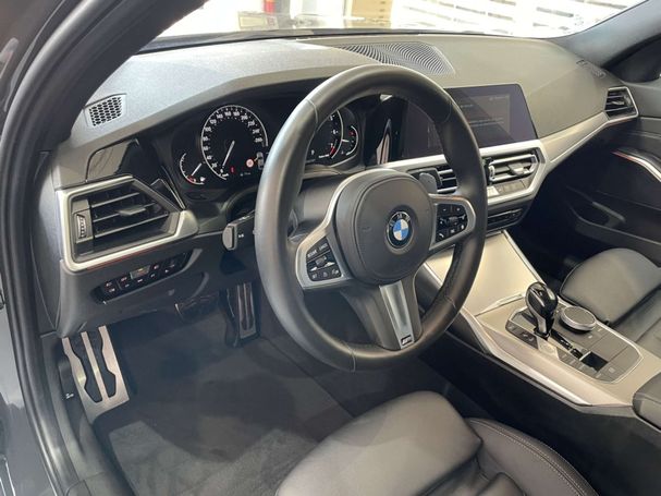 BMW 330i xDrive 190 kW image number 46