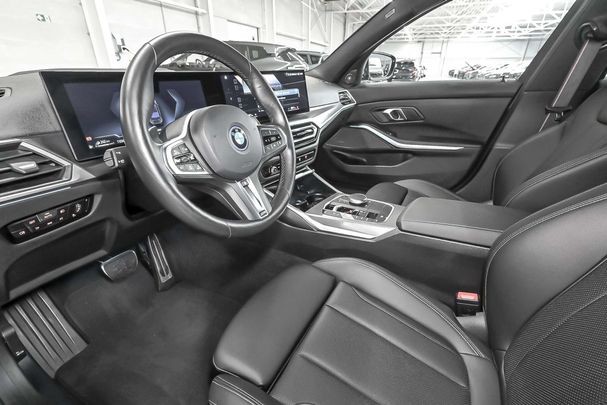 BMW 330 e 215 kW image number 4