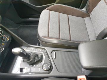 Car image 37