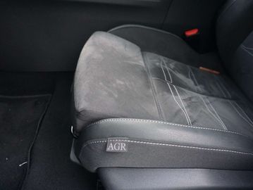 Car image 36