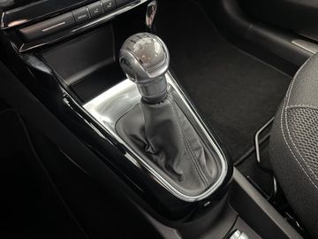 Car image 30