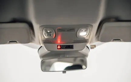 Car image 30