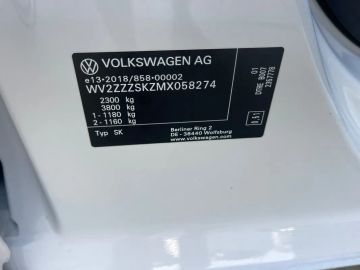 Car image 40