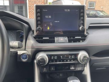 Car image 25