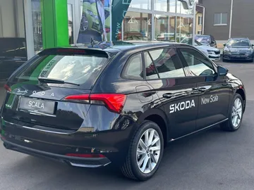 Car image 30