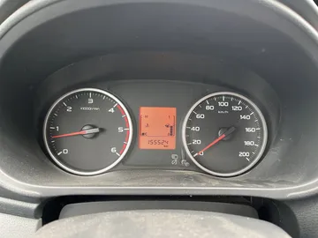Car image 24