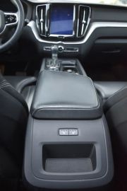 Car image 35