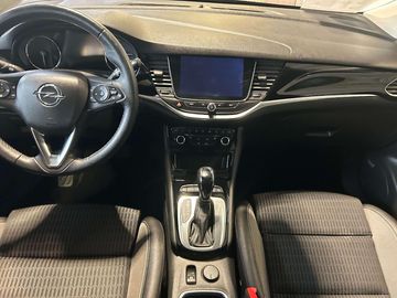 Car image 16