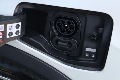 Car image 28