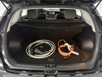 Car image 36