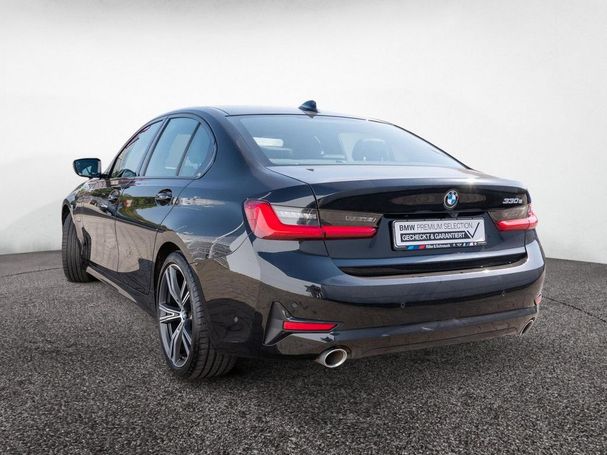 BMW 330 e Sport Line 215 kW image number 4