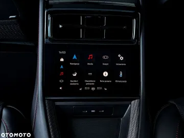 Car image 40