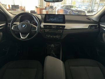 Car image 36