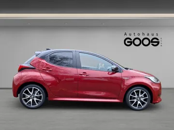 Car image 4