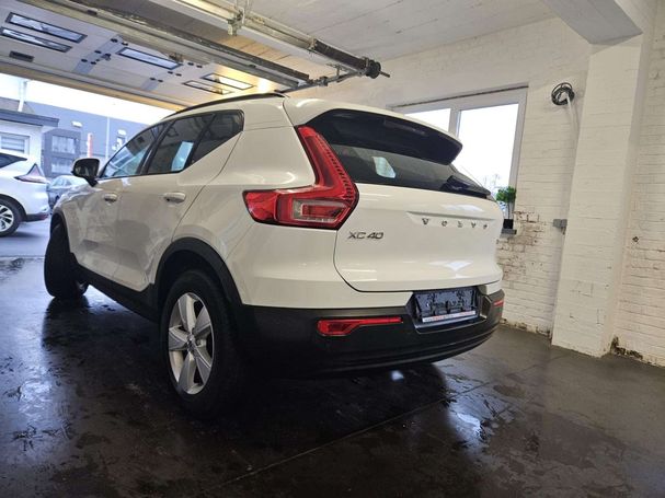 Volvo XC40 T3 Momentum 115 kW image number 5