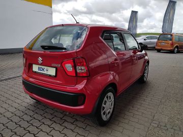 Car image 4