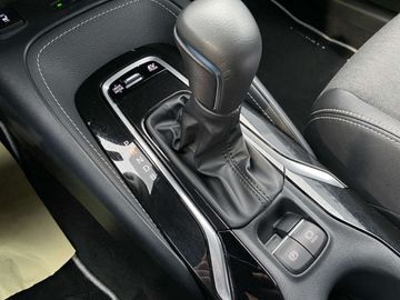 Car image 24