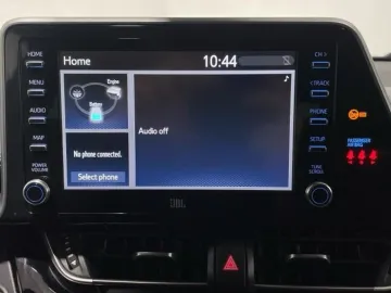 Car image 16