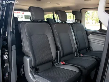 Car image 30