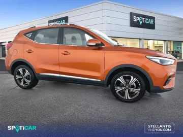 Car image 3