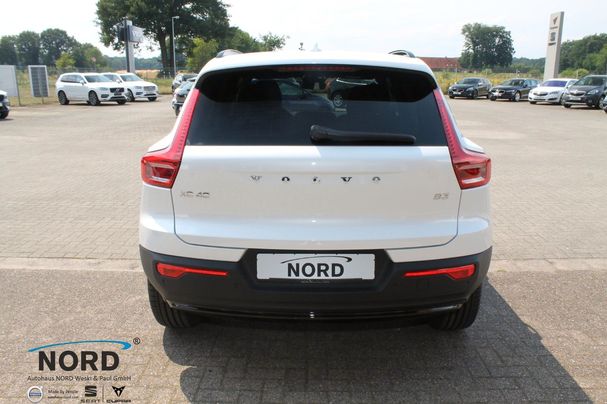 Volvo XC40 B3 Plus Dark 120 kW image number 5