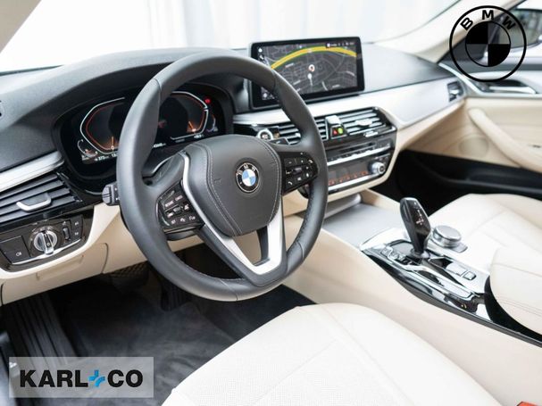 BMW 520d xDrive 140 kW image number 14