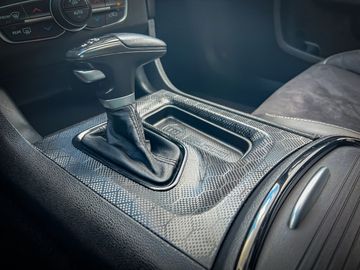 Car image 37