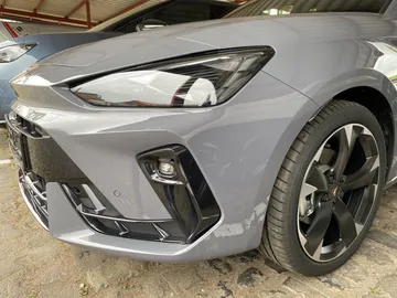Car image 23