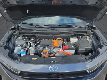 Car image 25