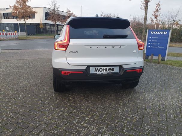 Volvo XC40 R Recharge T4 Design DKG 155 kW image number 7