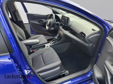 Car image 19