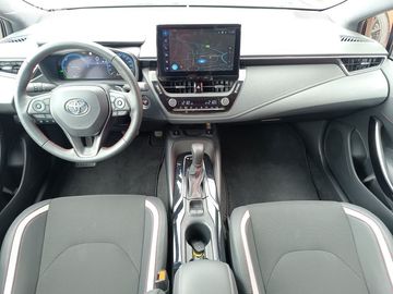 Car image 10