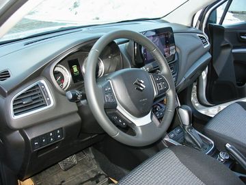 Car image 4