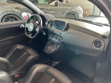 Car image 18