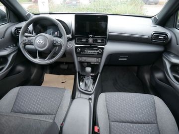 Car image 11