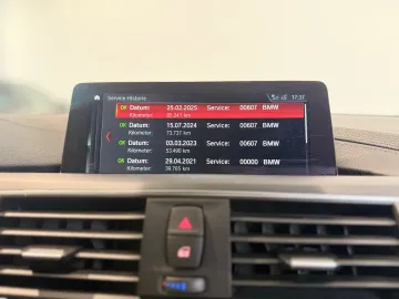 Car image 40