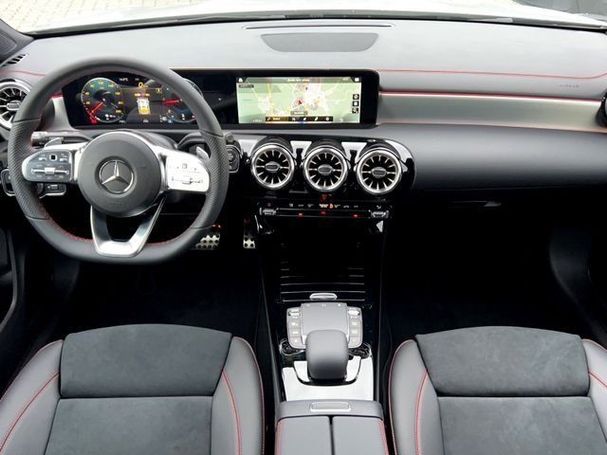 Mercedes-Benz CLA 220 Shooting Brake CLA 220 d AMG 140 kW image number 7