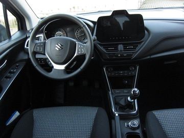 Car image 10