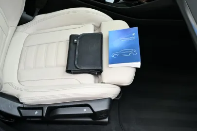 Car image 34