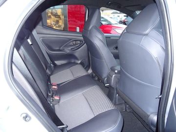 Car image 10