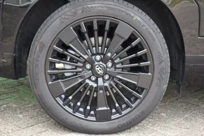 Car image 42
