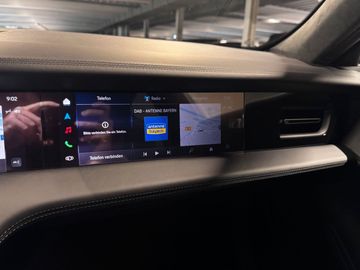 Car image 27