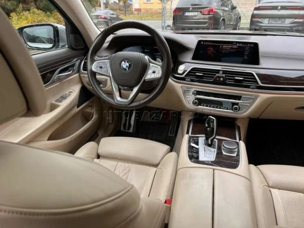 BMW 745Le xDrive M Sport 290 kW image number 13