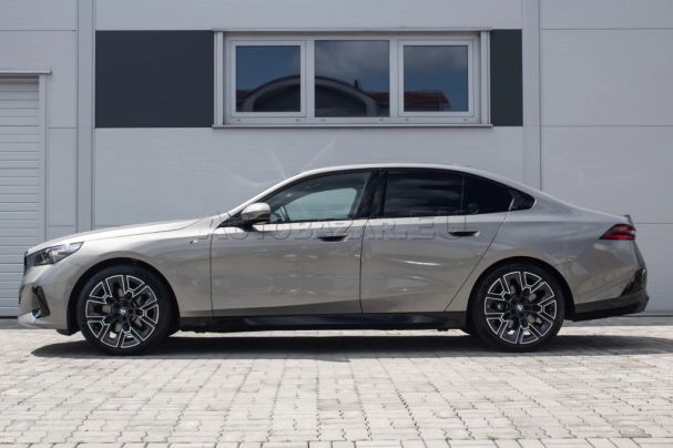 BMW 520d xDrive 145 kW image number 7