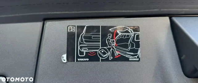 Car image 40