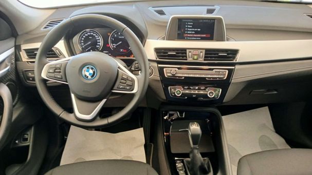 BMW X2 xDrive25e Advantage 162 kW image number 7