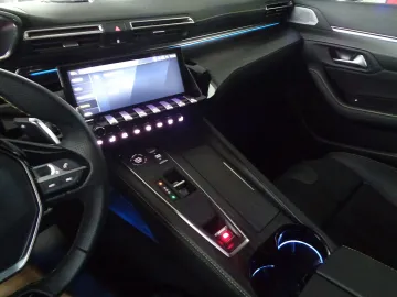 Car image 34