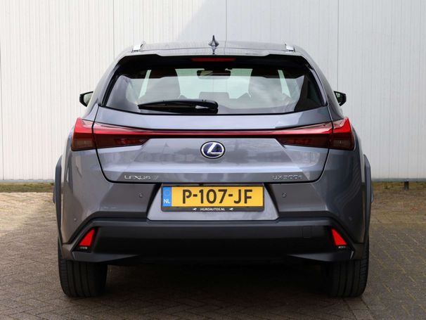 Lexus UX 300e 150 kW image number 3