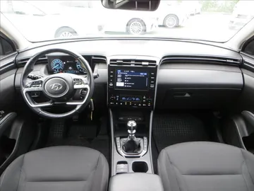 Car image 25